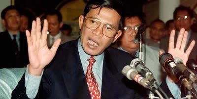 许多人对柬埔寨前首相洪森有一个误区，洪森并非是在东盟的支持下成为柬埔寨首相的。当