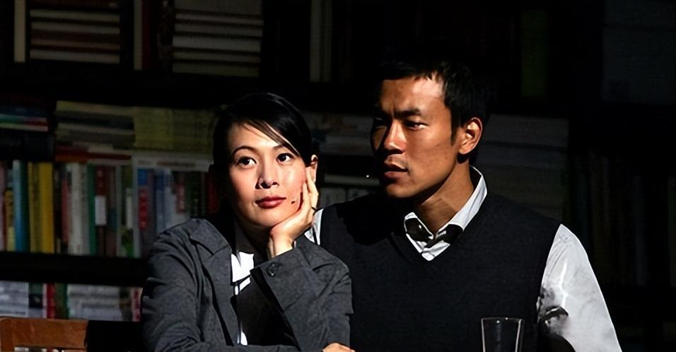 这8对明星竟然是父子关系，藏得也太深了吧，站在一起才恍然大悟。
黄磊和他爸黄小立
