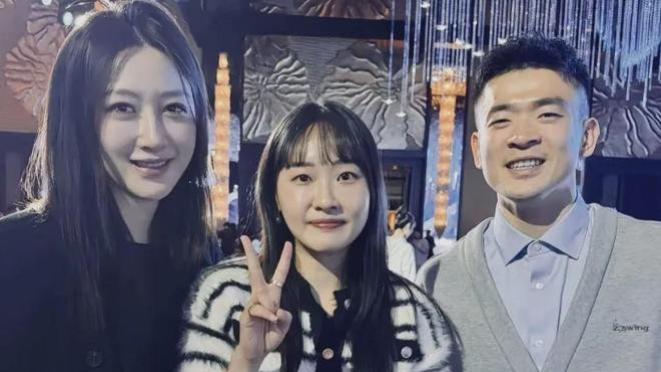 细节见人品！郑思维在黄雅琼婚礼上的表现，口碑再次暴增