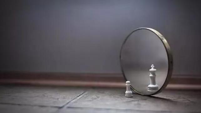 好恶遮眼，何来真相？我们都活在自己的滤镜里