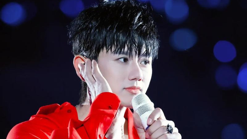 张杰《暴风少年》能否超越《逆战》成为新一代战歌？