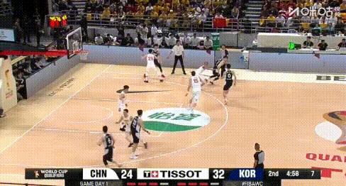 #创作训练营2期开营啦# 男篮都练上篮去—— 高诗岩快攻1打0竟不进？
本该憋股