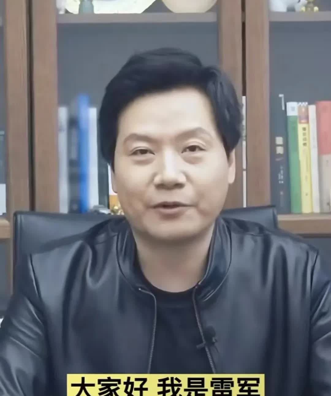 现在全网最后悔的人，
估计不是百度的副总余承东，
也不是大火的李嘉诚，而是刚