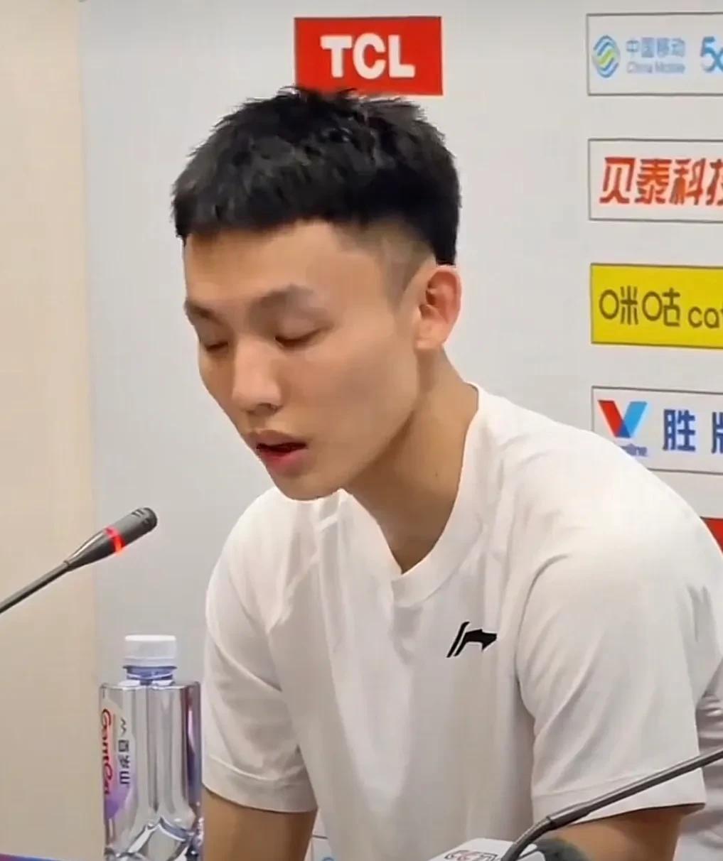 徐杰在赢得G3后的言论“比赛就是摔跤、比赛就是打架”引发很多非广东球迷的不满。其