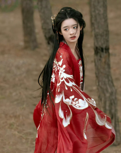 黄杨钿甜和艾米，你觉得谁的潜力更大一点？ ​​​