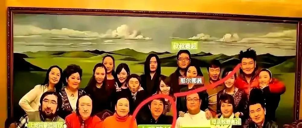 【这说明什么？】
无数家长为了孩子考那个学校，上什么专业，绞尽脑汁，孵化出亿元富