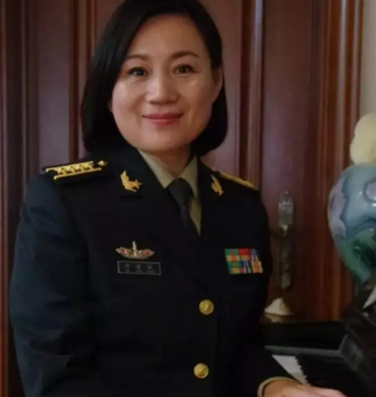 许世友的孙女许道江和丈夫吵架后，像往常一样给奶奶田普打电话告状，原本想着让奶奶帮