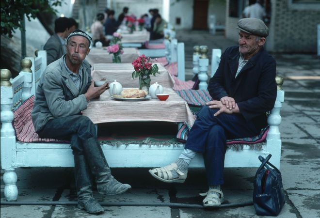 早，恰饭冇？（1991年乌兹别克斯坦）