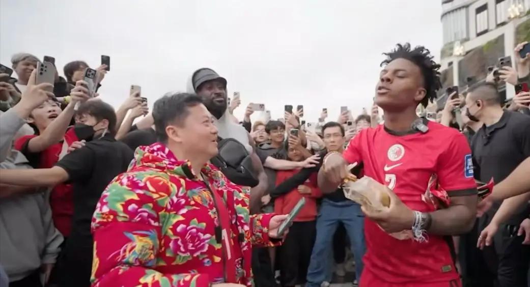 因为世界级顶流Speed甲亢哥来华而爆火的重庆荣昌卤鹅哥，可以说为荣昌带出了一条