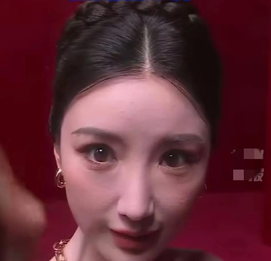 这简直堪比央视照妖镜  这波明星生图你打几分？
女明星行列:
能扛住怼镜头的也就