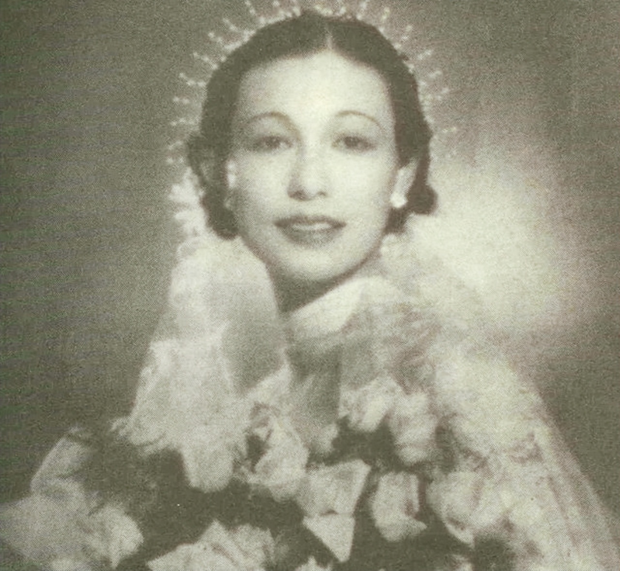 1934年，富家千金郭婉莹风光嫁给林则徐后人吴毓骧。婚后，没想到丈夫却出轨了一个