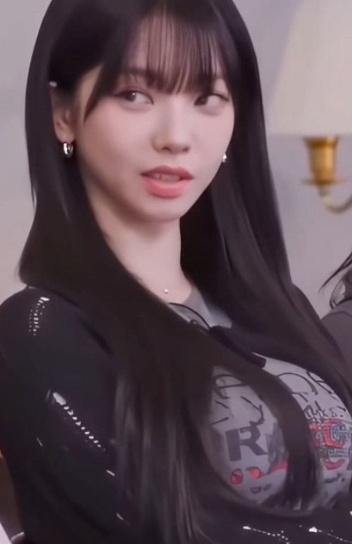 最近被柳智敏狠狠圈粉了！真的，只要看过她的舞台表演，就绝对没法忽视她。

舞台上