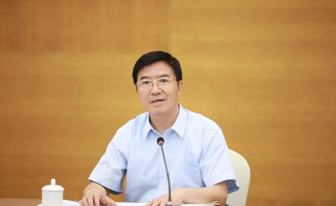 教育部原副部长杜玉波涉嫌受贿，被提起公诉。  这一消息由最高人民检察院于6月18