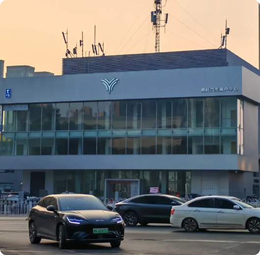 哪吒汽车的失败，标志着浙商新能源汽车布局的失败
在新能源汽车领域，小米汽车，理想