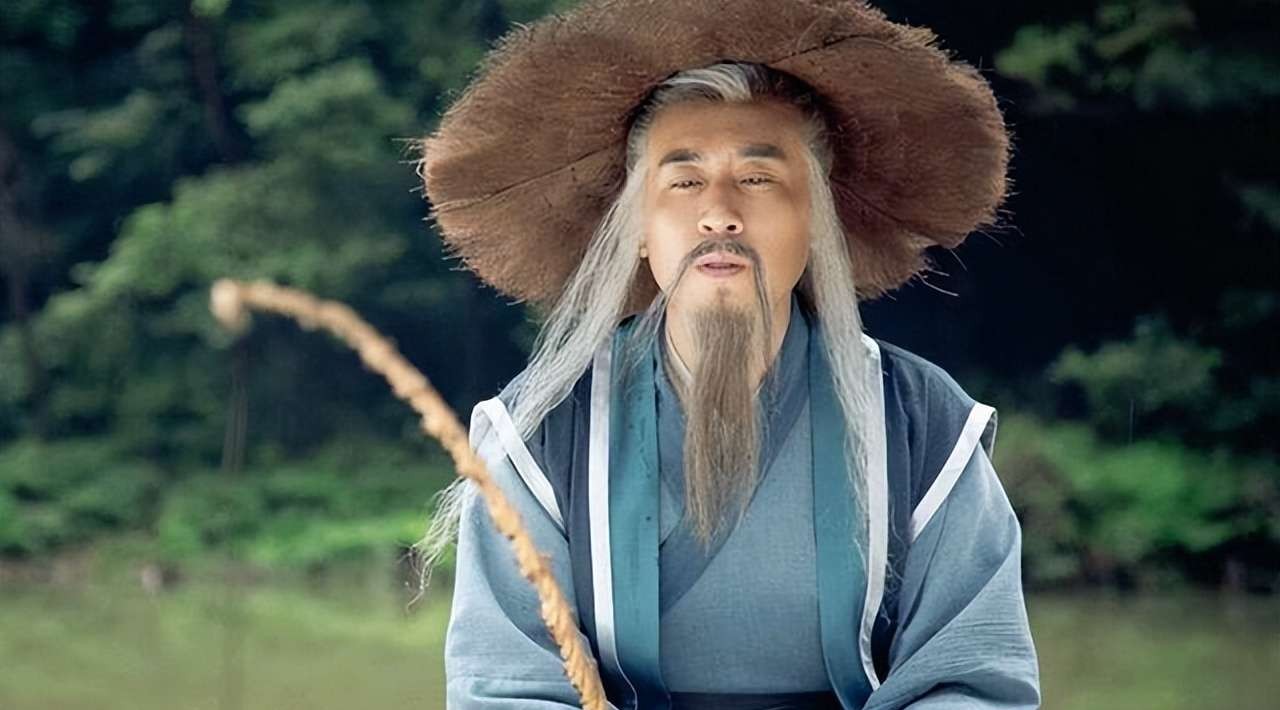 姜太公博学多才，被尊为百家之师，也是华夏族的文明始祖