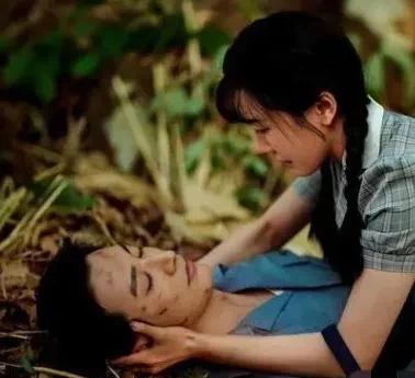 这谍战剧太上头！观众边哭边骂求更新，丁勇岱演汉奸气得人想砸电视
伪满警察厅里那叫