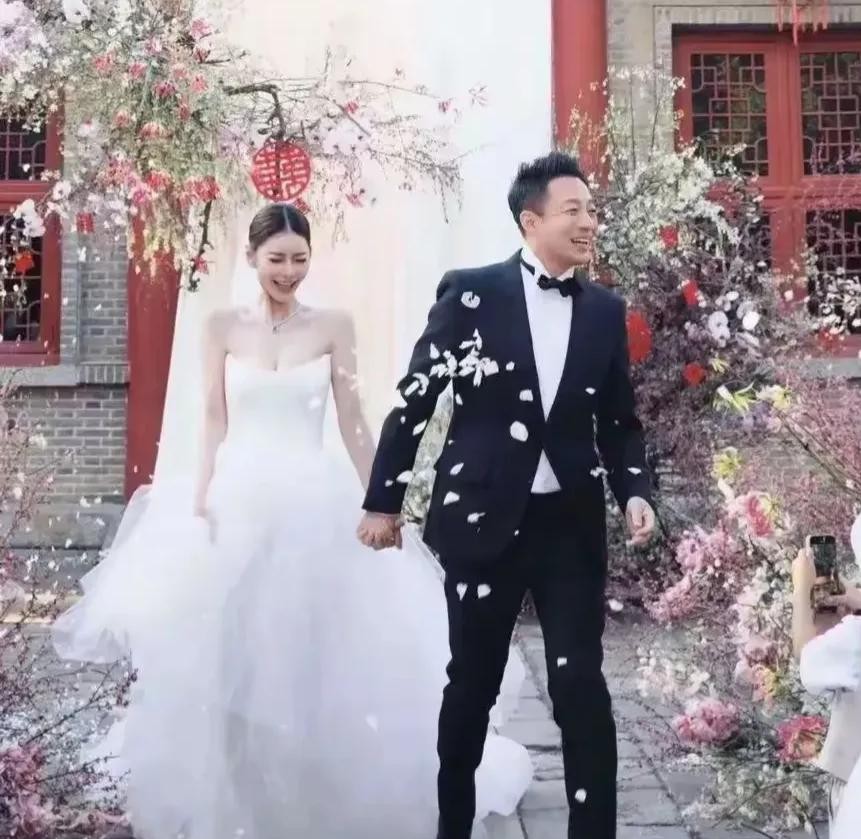 汪小菲这波520表白新妻马筱梅，网友直呼
