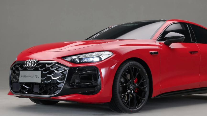 全新奥迪实车上路，20多万定位，绝美颜值真好看！