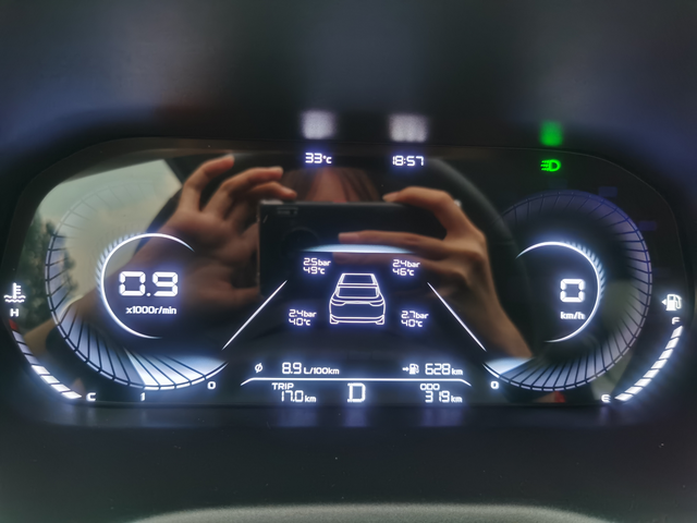 帝豪油耗也太高了
刚提车10天，加了第三次油了，前两次加了一共400块钱52升油