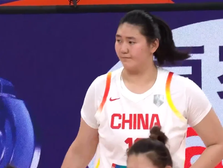 中国女篮不敌日本女篮，无缘决赛无缘卫冕

中国女篮与日本女篮半决赛，日本后卫田中