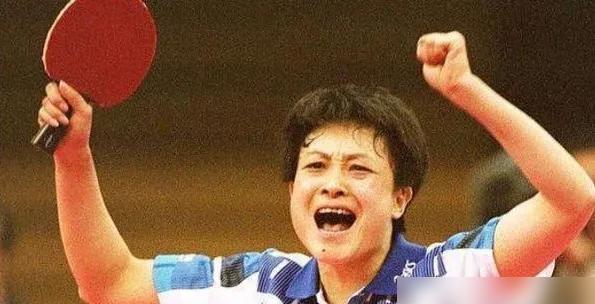 何智丽，1987年世界乒乓球锦标赛，公然违抗教练命令击败队友获得冠军，回国后被取