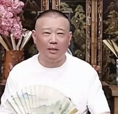 刘德华的谦逊成了郭德纲的口实
刘德华接受内地娱乐记者采访时被问到：为何不愿意受邀