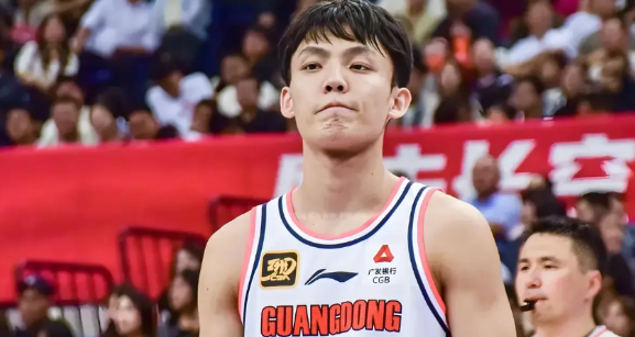 虽然落选，广东力挺徐杰

毫无意外，徐杰和张宁落选最终的12人大名单。但是，广东