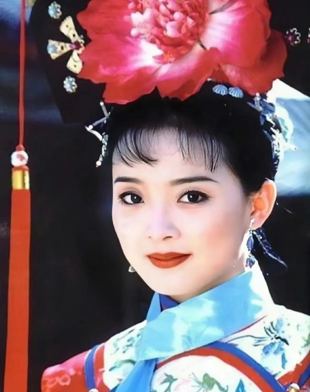 富人不会帮穷人，
但是穷人却可以让富人更富。
演晴格格的王艳两场直播就卖了高达3