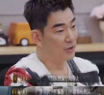 华晨宇评审指导太专业！精准拿捏细节，温柔犀利兼具 ​​​
