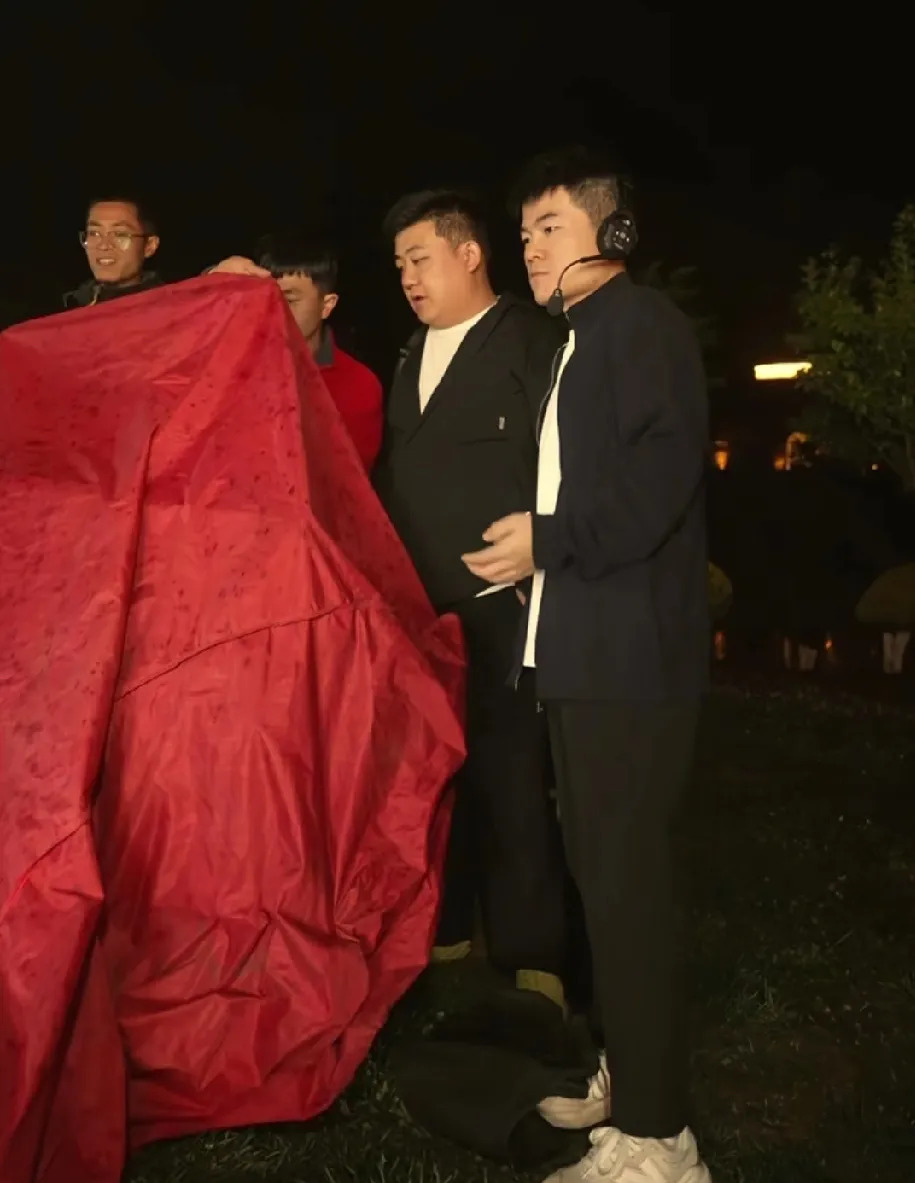 雨中宇辉云南行











天呐！不会吧？“与辉同行”云南专场彩排又下