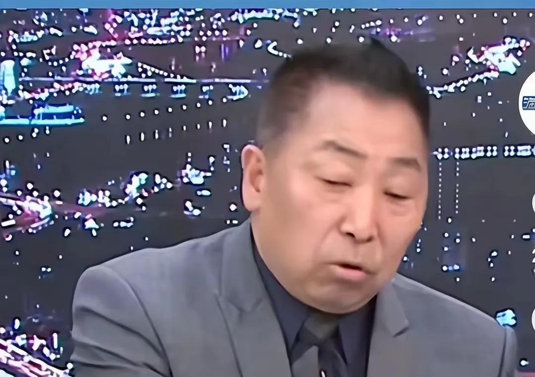 唐湘龙说大陆酷了，说大陆的软实力已经在世界排名第二，只在美国的后面。
唐湘龙说大