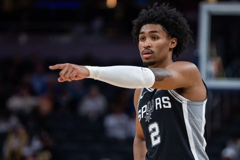 这确实是高级货！
据统计，开季5场比赛中，哈珀场均能够拿下14.4分4.6篮板4