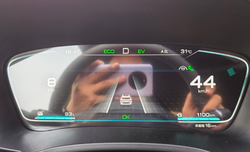 说说个人感受：
1.车里有味儿，新车味道，很明显…当时买宝马X1就没啥味儿，买奇