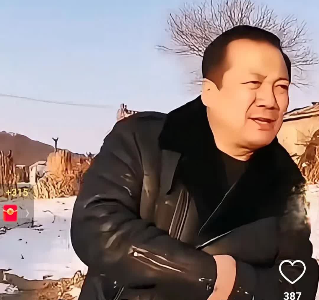 乡村爱情谢广坤的出场费有多少？有粉丝怂恿广坤，让他问一下赵本山，师傅，现在我的出