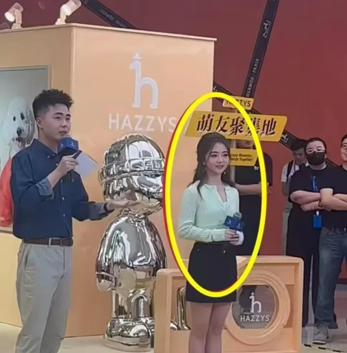 这面相...真应了娱乐圈那句话...
