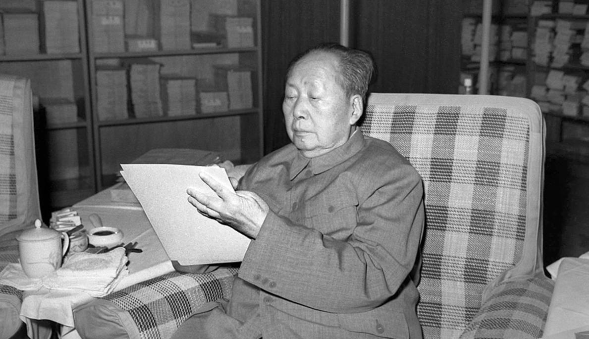 1972年9月13日毛主席阅何长工来信。
何长工在信中请求：恢复我的党组织生活，
