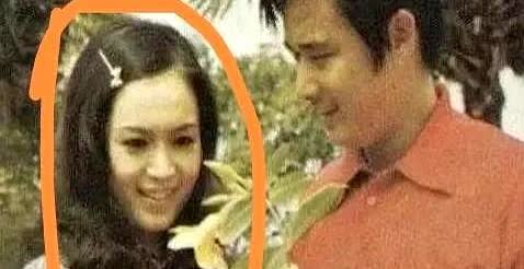 侯佩岑翻红

最高兴的肯定是林月云

不是女儿终于红了，而是她没实现的愿