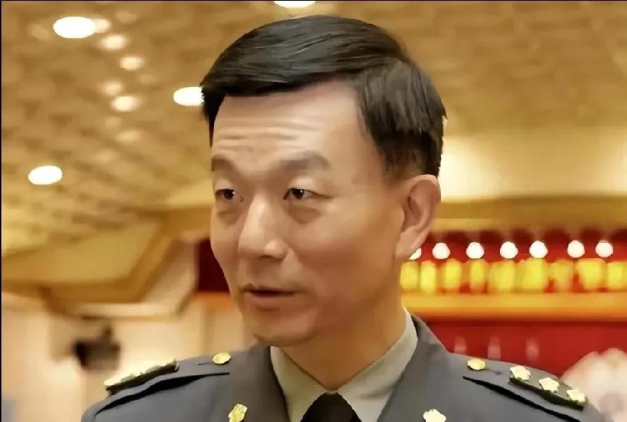 “土房哥”于北辰被解放军狠狠打脸了！
于北辰是个变色龙，当初马先生提拔了他，而他