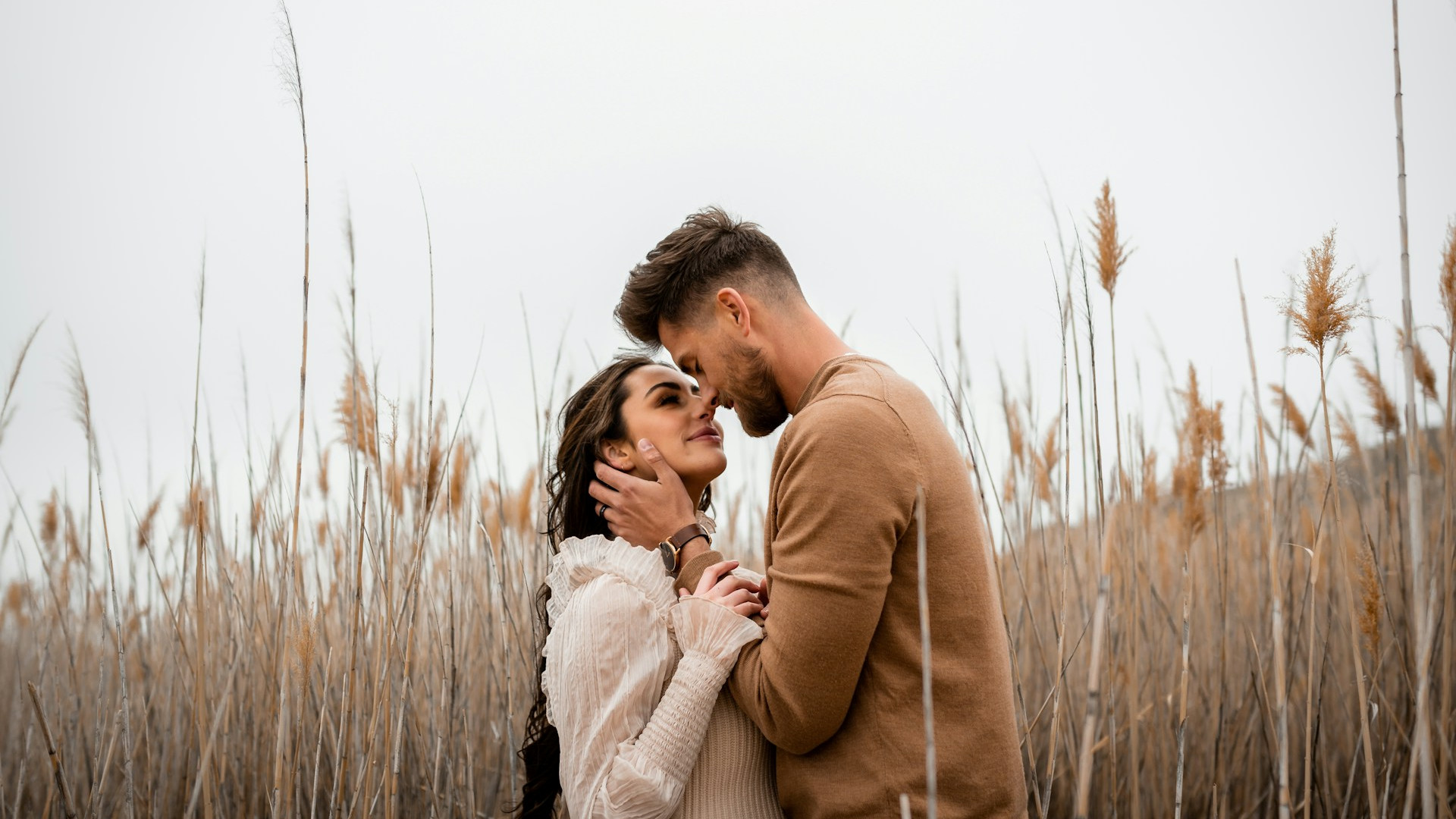 那些用「工作累」当借口的男人，心里到底在怕什么？