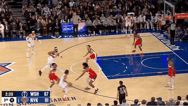 哈特外线命中三分，尼克斯打出一波20-2领先奇才近30分