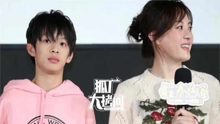 孙俪一家近况曝出！13岁儿子颜值超过邓超，女儿脸型嘴巴神似妈妈