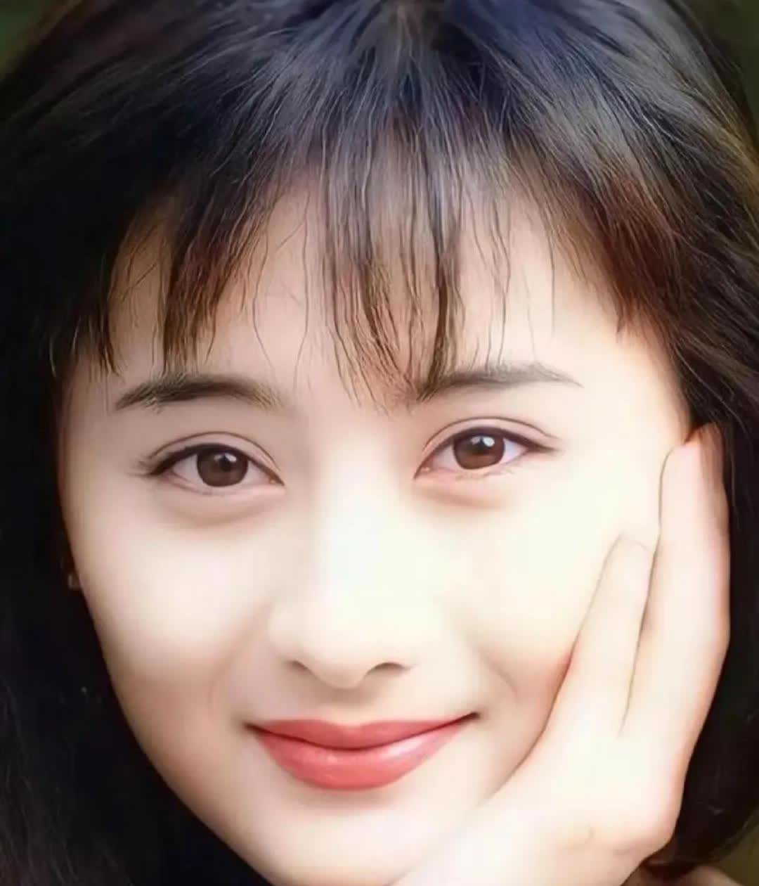 我怀疑过陈德容想偷懒，
也怀疑过她可能真的学不懂，
万万没想到，全部猜错了，