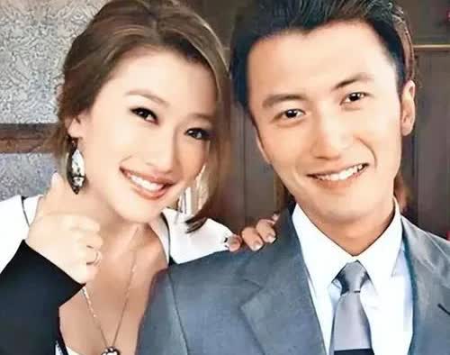 截至2025年5月18日，谢霆锋的现任女朋友是王菲。二人自2014年复合后感情稳