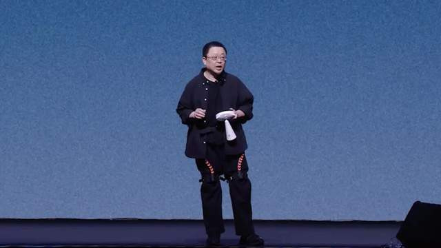 罗永浩：以科技之名，靠嘴吃饭