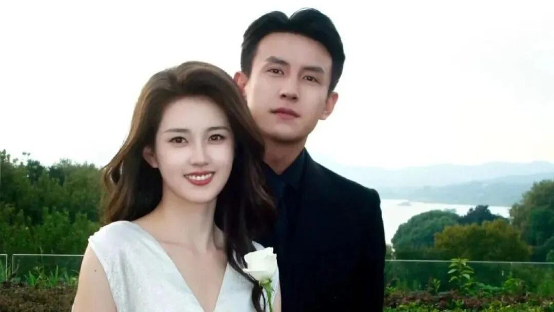 《盛夏芬德拉》破30亿：有多少中年少女在看？又凭什么越看越上头？