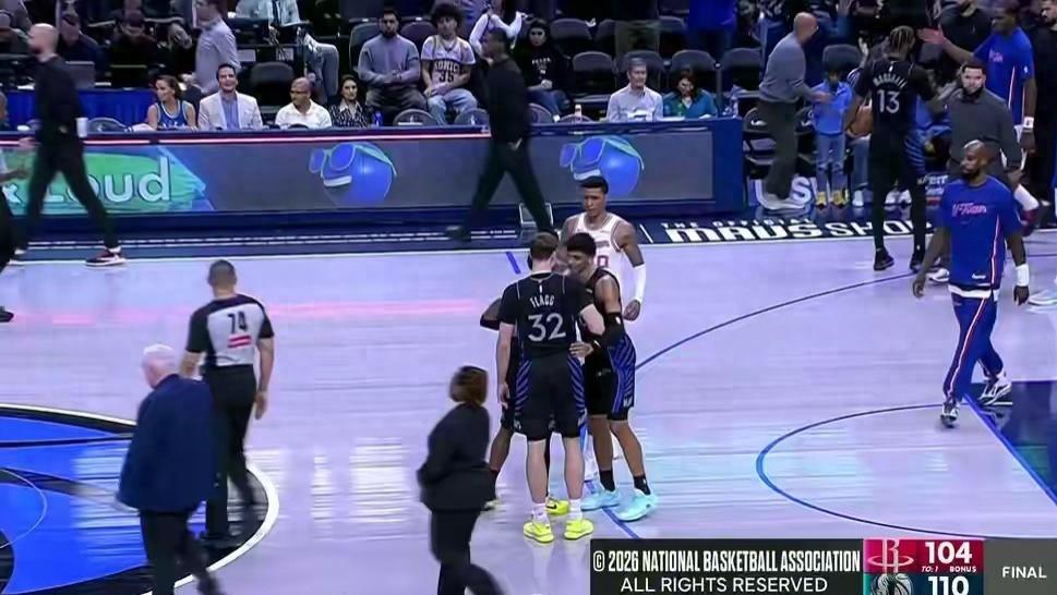 火箭输独行侠，五锋不是无敌吗？