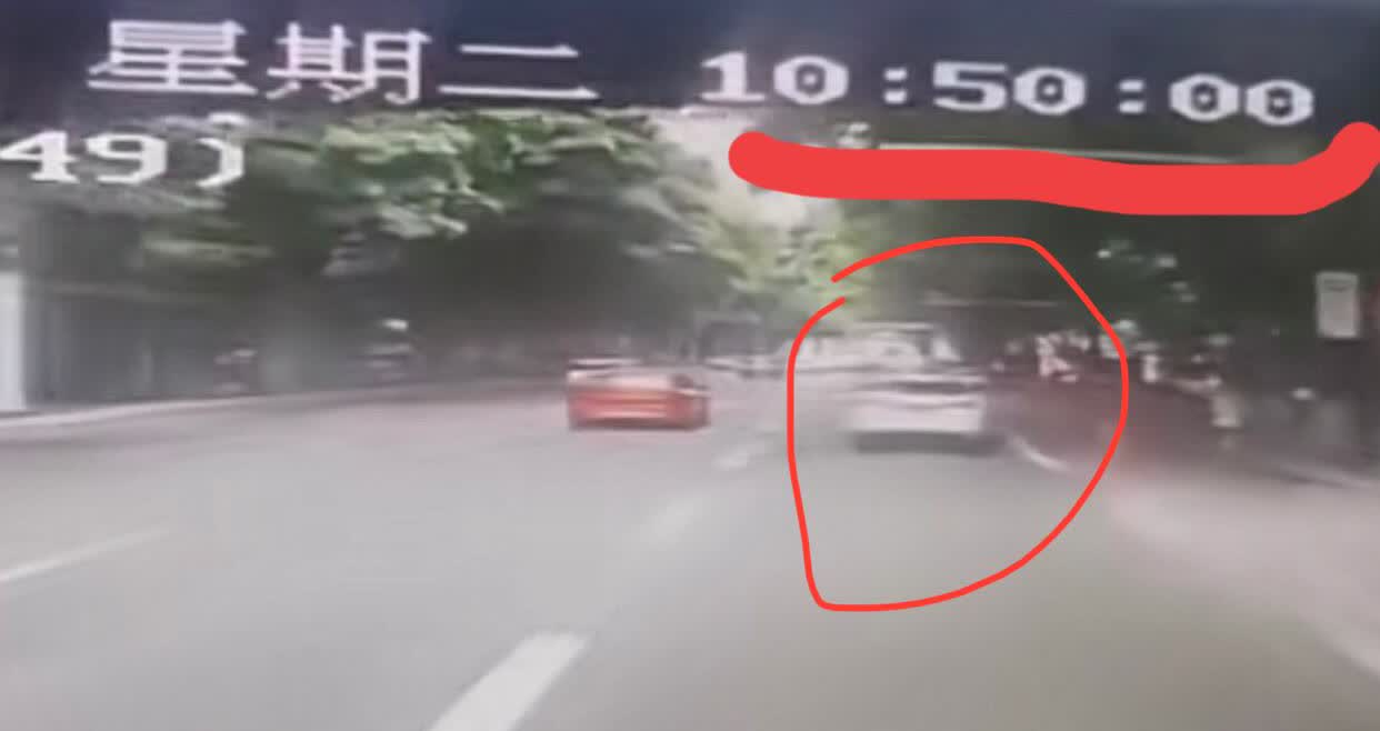 广州男子开车低头看手机引发3死三伤车祸，听说死者中有一名高三学生！

7月1