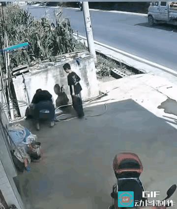 这样灭火让人心急如焚