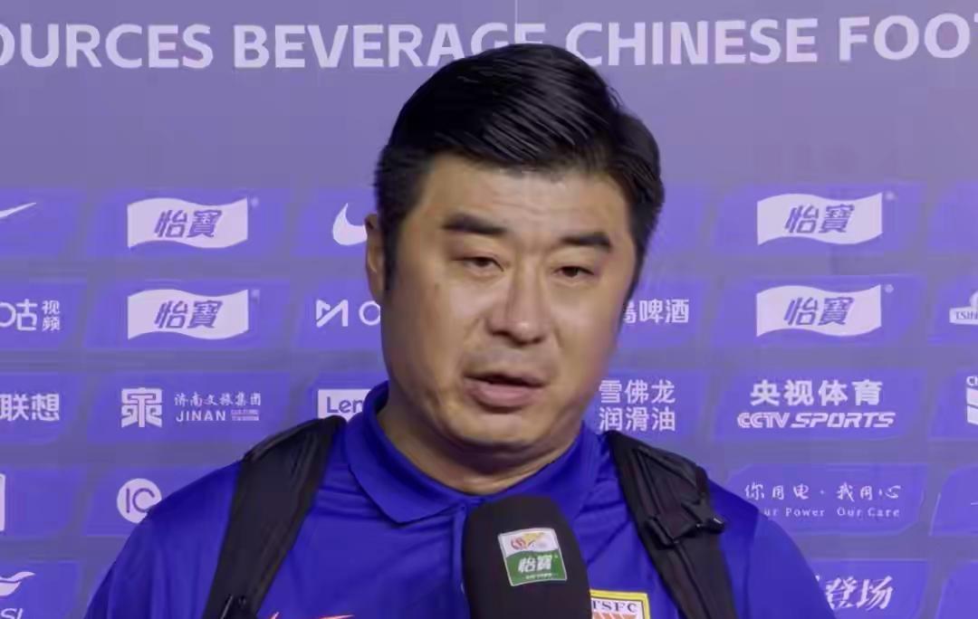 看来前国脚，山东泰山现任临时主帅韩鹏，看来真的有些忿忿不平。在客场战平青岛海牛后