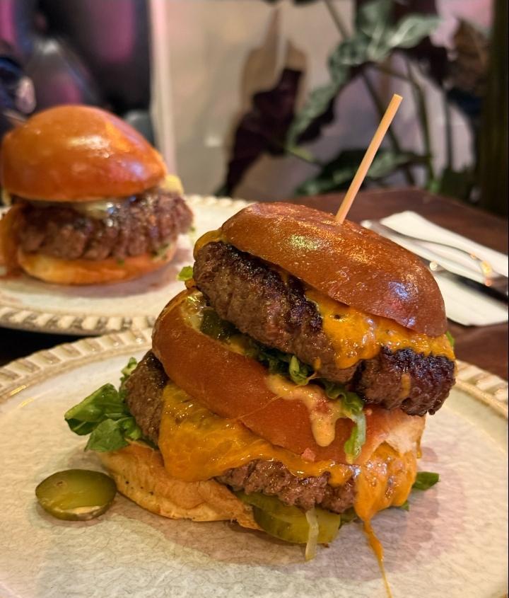 英超：切尔西-阿斯顿维拉
你的车皇，伦敦战狼，车路士一直是遇强则强的球队，维拉的